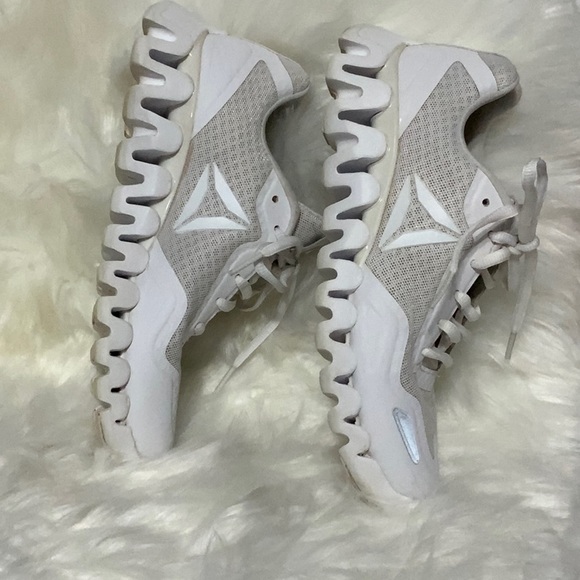 Vintage REEBOK 👟Womens Tennis shoes 👟 Size US 5- White - Picture 8 of 12